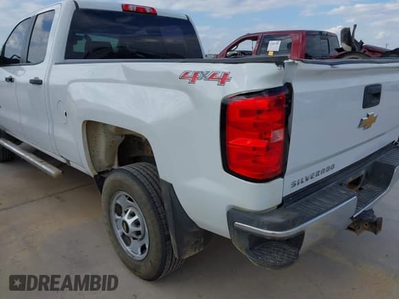 ✅ 2016 Chevrolet Silverado 2500HD Work Truck • VIN: 1GC2KUEG5GZ132452 • Lot: 43248557. Wystawiony na IAAI z przebiegiem 195 035 mil. Bezpłatny archiwum sprzedaży aukcyjnych z USA i szczegółowy raport historii pojazdu na DreamBid. Zdjęcie 17.
