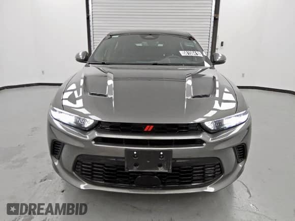 2024 Dodge Hornet R/T z VIN ZACPDFCW5R3A34231, wystawiony jako Copart lot #58159415 z przebiegiem 21 806 mil mil oraz Nie do naprawy • Non repairable. Historia ofert i sprzedaży dostępna na DreamBid. Obrazek 5.