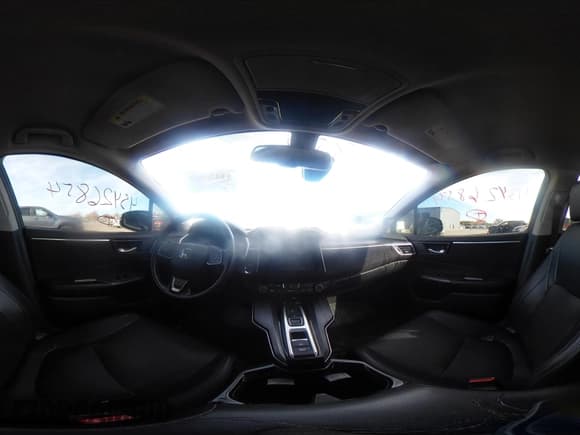 ✅ 2018 Honda Clarity Touring • VIN: JHMZC5F32JC002571 • Lot: 43426854. Wystawiony na IAAI z przebiegiem Nie podano. Bezpłatny archiwum sprzedaży aukcyjnych z USA i szczegółowy raport historii pojazdu na DreamBid. Zdjęcie 17.