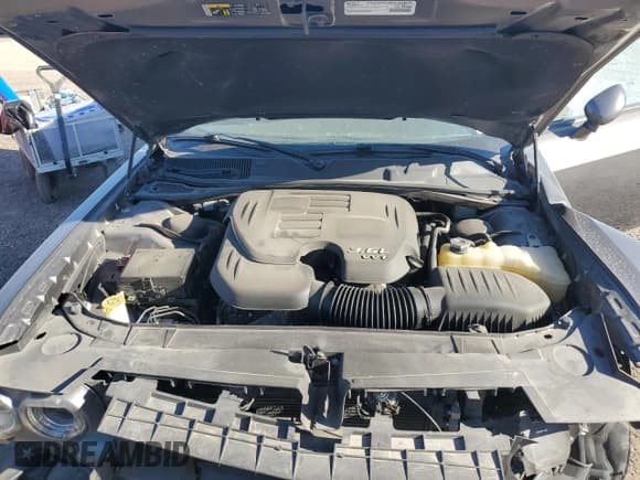 ✅ 2018 Dodge Challenger SXT Plus • VIN: 2C3CDZAG8JH229738 • Lot: 85895085. Wystawiony na Copart z przebiegiem 44 668 mil. Bezpłatny archiwum sprzedaży aukcyjnych z USA i szczegółowy raport historii pojazdu na DreamBid. Zdjęcie 11.