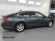 2019 Chevrolet Malibu LS z VIN 1G1ZC5ST8KF195678, wystawiony jako Copart lot #83762405 z przebiegiem 194 788 mil mil oraz Czysty tytuł • Clean title. Historia ofert i sprzedaży dostępna na DreamBid. Obrazek 3.