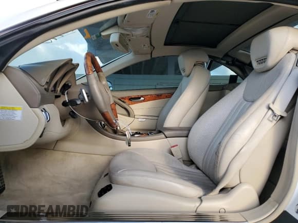 ✅ 2011 Mercedes-Benz SL 550 • VIN: WDBSK7BAXBF161245 • Lot: 77153164. Listed on Copart with 100,997 mi. Free auction sales archive from the USA and detailed vehicle history report at DreamBid. Image 7.
