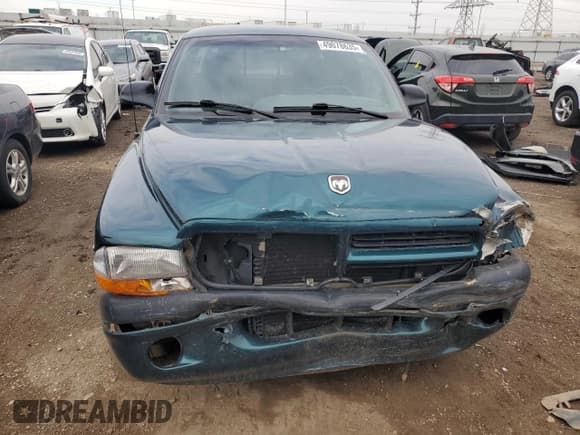 ✅ 1998 Dodge Dakota SLT • VIN: 1B7GL22X1WS754968 • Lot: 49078635. Wystawiony na Copart z przebiegiem 138 116 mil. Bezpłatny archiwum sprzedaży aukcyjnych z USA i szczegółowy raport historii pojazdu na DreamBid. Zdjęcie 5.