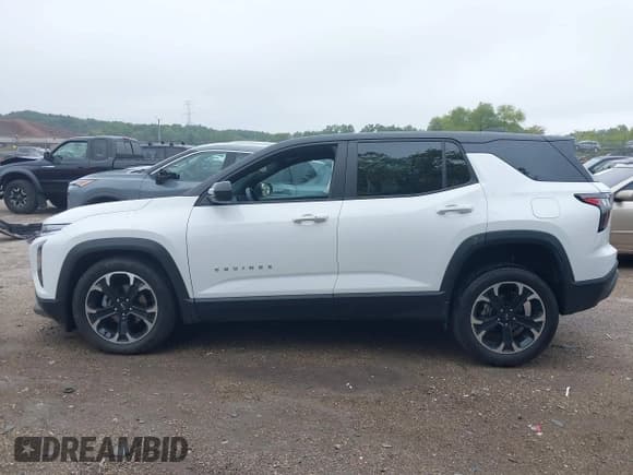 ✅ 2025 Chevrolet Equinox AWD LT • VIN: 3GNAXPEG6SL202207 • Lot: 43276622. Listed on IAAI with 13,537 mi. Free auction sales archive from the USA and detailed vehicle history report at DreamBid. Image 14.