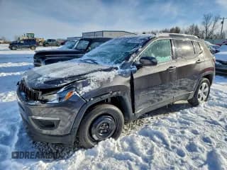 ✅ 2019 Jeep Compass Latitude • VIN: 3C4NJDBB1KT645674 • Lot: 94533115. Listed on Copart with 137,949 mi. Free auction sales archive from the USA and detailed vehicle history report at DreamBid. Image 1.