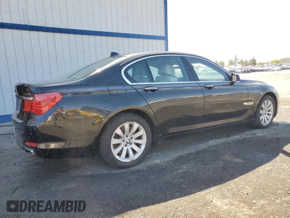 ✅ 2009 BMW 7 Series 750i • VIN: WBAKA83529CY34808 • Lot: 58170775. Listed on Copart with 165,710 mi. Free auction sales archive from the USA and detailed vehicle history report at DreamBid. Image 3.