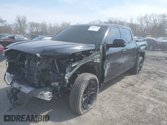 ✅ 2025 Toyota Tundra SR5 • VIN: 5TFWA5DBXSX276518 • Lot: 42003587. Wystawiony na IAAI z przebiegiem 5 626 mil. Bezpłatny archiwum sprzedaży aukcyjnych z USA i szczegółowy raport historii pojazdu na DreamBid. Zdjęcie 6.