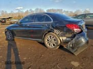 ✅ 2018 Mercedes-Benz C 300 • VIN: 55SWF4KB8JU242146 • Lot: 94527995. Wystawiony na Copart z przebiegiem 79 511 mil. Bezpłatny archiwum sprzedaży aukcyjnych z USA i szczegółowy raport historii pojazdu na DreamBid. Zdjęcie 2.