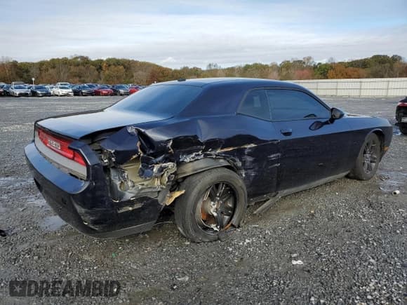 ✅ 2012 Dodge Challenger SXT • VIN: 2C3CDYAG5CH144594 • Lot: 79336674. Wystawiony na Copart z przebiegiem 107 030 mil. Bezpłatny archiwum sprzedaży aukcyjnych z USA i szczegółowy raport historii pojazdu na DreamBid. Zdjęcie 3.