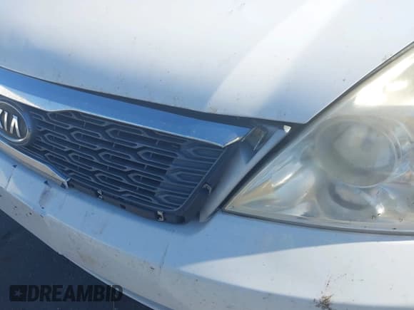 ✅ 2011 Kia Sedona LX • VIN: KNDMG4C79B6382526 • Лот: 43487301. Опубликован ранее на IAAI с пробегом 173 771 миль. Бесплатный доступ к архиву аукционных продаж из США и подробный отчёт об истории автомобиля на DreamBid. Изображение 12.
