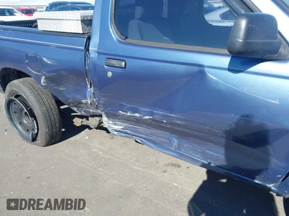 ✅ 2000 Nissan Frontier XE • VIN: 1N6DD21S5YC396872 • Lot: 43642925. Listed on IAAI with 359,896 mi. Free auction sales archive from the USA and detailed vehicle history report at DreamBid. Image 6.