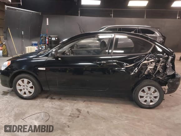 ✅ 2010 Hyundai Accent GS • VIN: KMHCM3AC6AU182658 • Лот: 42397436. Опубликован ранее на IAAI с пробегом 103 128 миль. Бесплатный доступ к архиву аукционных продаж из США и подробный отчёт об истории автомобиля на DreamBid. Изображение 14.