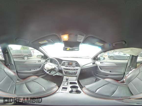 ✅ 2015 Hyundai Sonata Sport • VIN: 5NPE34AB4FH086610 • Lot: 65420615. Wystawiony na Copart z przebiegiem Nie podano. Bezpłatny archiwum sprzedaży aukcyjnych z USA i szczegółowy raport historii pojazdu na DreamBid. Zdjęcie 14.