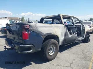 ✅ 2020 Chevrolet Silverado 1500 LT Trail Boss • VIN: 1GCPYFED9LZ379716 • Lot: 43140665. Wystawiony na IAAI z przebiegiem Nie podano. Bezpłatny archiwum sprzedaży aukcyjnych z USA i szczegółowy raport historii pojazdu na DreamBid. Zdjęcie 4.