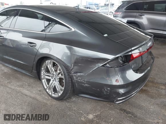 ✅ 2019 Audi A7 Prestige • VIN: WAUV2AF25KN022867 • Lot: 42100910. Wystawiony na IAAI z przebiegiem 68 735 mil. Bezpłatny archiwum sprzedaży aukcyjnych z USA i szczegółowy raport historii pojazdu na DreamBid. Zdjęcie 6.