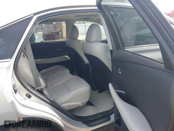 ✅ 2015 Lexus RX 450h • VIN: 2T2ZB1BA7FC002089 • Lot: 41826675. Wystawiony na IAAI z przebiegiem 100 852 mil. Bezpłatny archiwum sprzedaży aukcyjnych z USA i szczegółowy raport historii pojazdu na DreamBid. Zdjęcie 8.