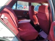 ✅ 1991 Chevrolet Corsica • VIN: 1G1LT53G3ME164497 • Лот: 89163195. Опубликован ранее на Copart с пробегом 106 373 миль. Бесплатный доступ к архиву аукционных продаж из США и подробный отчёт об истории автомобиля на DreamBid. Изображение 10.