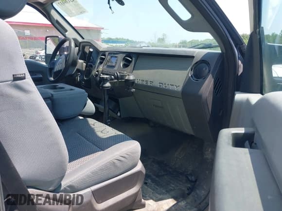 ✅ 2016 Ford F-250 XL • VIN: 1FDBF2B60GED17578 • Lot: 42436937. Listed on IAAI with 404,746 mi. Free auction sales archive from the USA and detailed vehicle history report at DreamBid. Image 5.