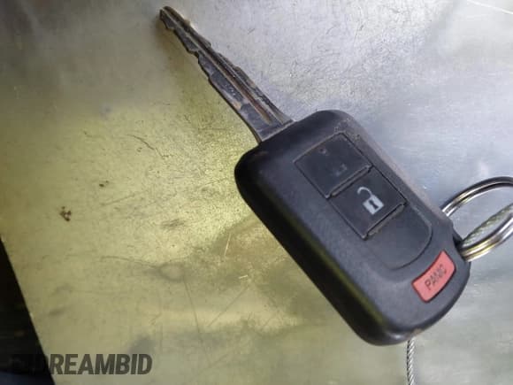 ✅ 2016 Mitsubishi Outlander ES • VIN: JA4AP3AU3GZ061071 • Lot: 43862061. Listed on IAAI with 177,610 mi. Free auction sales archive from the USA and detailed vehicle history report at DreamBid. Image 11.