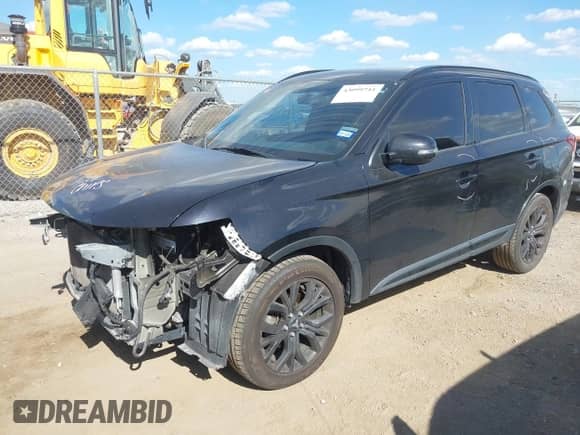 2018 Mitsubishi Outlander SE with VIN JA4AD3A31JZ066762, listed as a IAAI auction lot 43099741 with 87,665 mi miles and . Bid and sale history available at DreamBid. Image 2.
