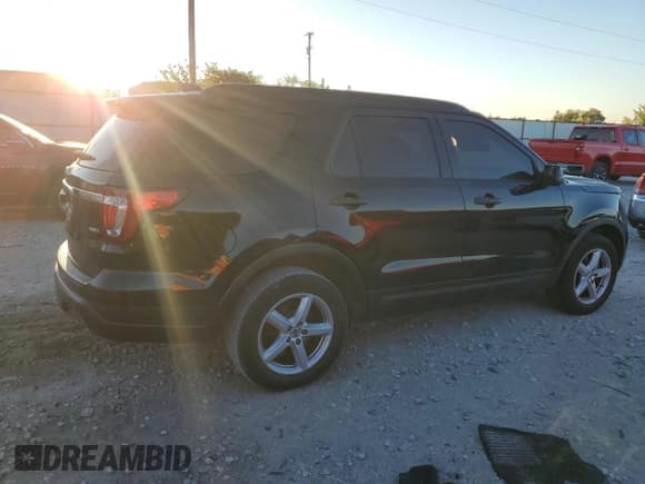 ✅ 2018 Ford Explorer • VIN: 1FM5K8BH4JGB11799 • Lot: 72602284. Wystawiony na Copart z przebiegiem 144 380 mil. Bezpłatny archiwum sprzedaży aukcyjnych z USA i szczegółowy raport historii pojazdu na DreamBid. Zdjęcie 3.