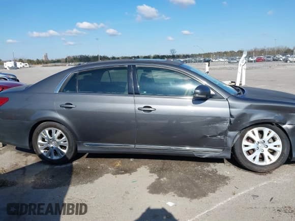 ✅ 2012 Toyota Avalon • VIN: 4T1BK3DB9CU450206 • Lot: 41163518. Wystawiony na IAAI z przebiegiem 230 317 mil. Bezpłatny archiwum sprzedaży aukcyjnych z USA i szczegółowy raport historii pojazdu na DreamBid. Zdjęcie 13.