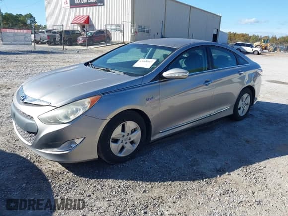 ✅ 2011 Hyundai Sonata Hybrid • VIN: KMHEC4A49BA000920 • Лот: 43688067. Опубликован ранее на IAAI с пробегом 206 255 миль. Бесплатный доступ к архиву аукционных продаж из США и подробный отчёт об истории автомобиля на DreamBid. Изображение 2.