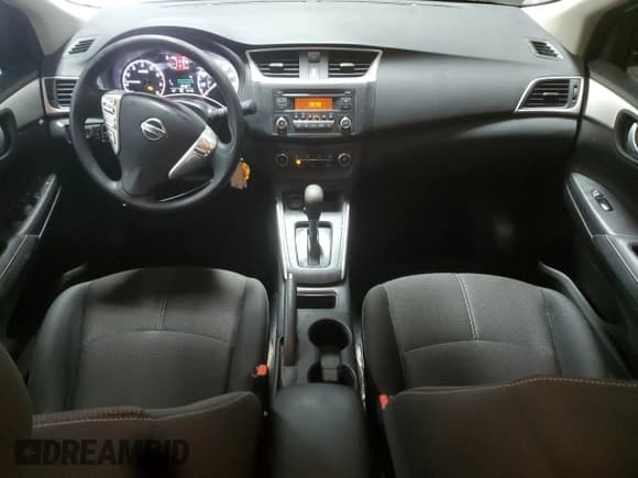 ✅ 2017 Nissan Sentra S • VIN: 3N1AB7AP7HY245465 • Lot: 92275495. Wystawiony na Copart z przebiegiem 84 786 mil. Bezpłatny archiwum sprzedaży aukcyjnych z USA i szczegółowy raport historii pojazdu na DreamBid. Zdjęcie 8.