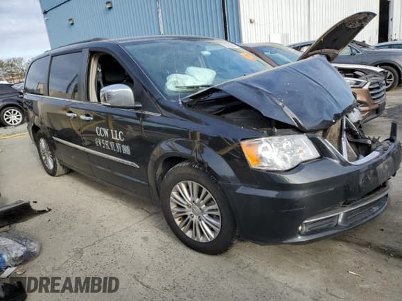 ✅ 2015 Chrysler Town & Country Touring L • VIN: 2C4RC1CG3FR728312 • Lot: 83452204. Wystawiony na Copart z przebiegiem 136 098 mil. Bezpłatny archiwum sprzedaży aukcyjnych z USA i szczegółowy raport historii pojazdu na DreamBid. Zdjęcie 4.