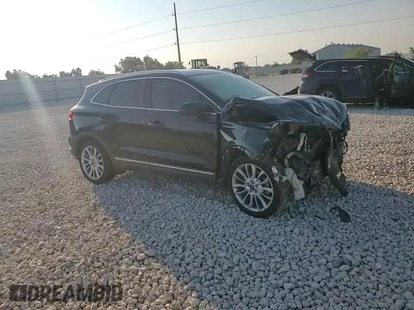 ✅ 2016 Lincoln MKC Reserve • VIN: 5LMCJ3C91GUJ28412 • Lot: 72082795. Wystawiony na Copart z przebiegiem 112 448 mil. Bezpłatny archiwum sprzedaży aukcyjnych z USA i szczegółowy raport historii pojazdu na DreamBid. Zdjęcie 15.