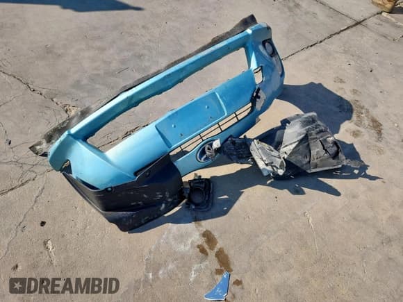 ✅ 2012 Toyota Prius Four • VIN: JTDKDTB30C1012041 • Lot: 82468485. Listed on Copart with 124,582 mi. Free auction sales archive from the USA and detailed vehicle history report at DreamBid. Image 12.