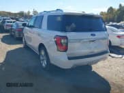 ✅ 2019 Ford Expedition Platinum • VIN: 1FMJU1MT2KEA52380 • Lot: 43488080. Wystawiony na IAAI z przebiegiem 83 989 mil. Bezpłatny archiwum sprzedaży aukcyjnych z USA i szczegółowy raport historii pojazdu na DreamBid. Zdjęcie 3.