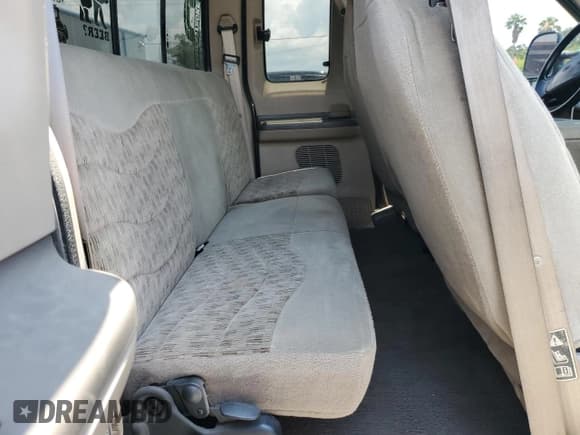 ✅ 2000 Ford F-250 XL • VIN: 1FTNX21FXYEE54187 • Lot: 58334365. Listed on Copart with 310,858 mi. Free auction sales archive from the USA and detailed vehicle history report at DreamBid. Image 10.