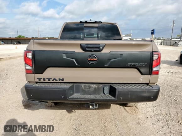 ✅ 2022 Nissan Titan SV • VIN: 1N6AA1ED0NN105552 • Lot: 65369485. Wystawiony na Copart z przebiegiem 48 932 mil. Bezpłatny archiwum sprzedaży aukcyjnych z USA i szczegółowy raport historii pojazdu na DreamBid. Zdjęcie 6.