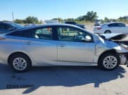 ✅ 2017 Toyota Prius Two • VIN: JTDKBRFU2H3038552 • Лот: 43602402. Опубликован ранее на IAAI с пробегом 101 594 миль. Бесплатный доступ к архиву аукционных продаж из США и подробный отчёт об истории автомобиля на DreamBid. Изображение 14.