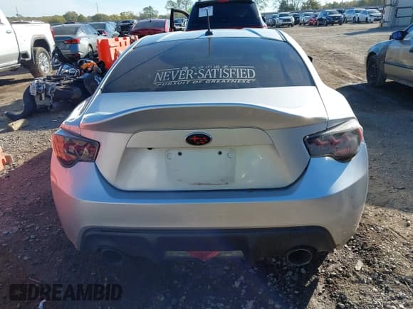 ✅ 2014 Subaru BRZ Premium • VIN: JF1ZCAB19E9600972 • Lot: 43585857. Wystawiony na IAAI z przebiegiem 135 073 mil. Bezpłatny archiwum sprzedaży aukcyjnych z USA i szczegółowy raport historii pojazdu na DreamBid. Zdjęcie 17.