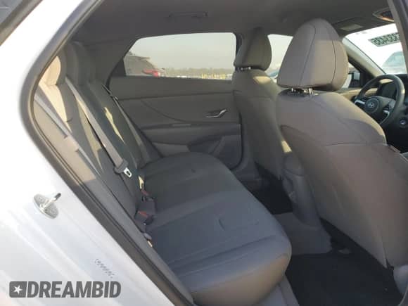 2024 Hyundai Elantra SE with VIN KMHLL4DG9RU821280, listed as a Copart auction lot 86333435 with 9,425 mi miles and Clean title. Bid and sale history available at DreamBid. Image 10.