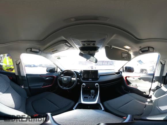 ✅ 2025 Toyota RAV4 XLE • VIN: 2T3W1RFV1SW384352 • Lot: 43534586. Listed on IAAI with 17,543 mi. Free auction sales archive from the USA and detailed vehicle history report at DreamBid. Image 18.