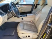 ✅ 2015 Hyundai Genesis 5.0L • VIN: KMHGN4JF6FU079696 • Lot: 83316044. Wystawiony na Copart z przebiegiem 105 767 mil. Bezpłatny archiwum sprzedaży aukcyjnych z USA i szczegółowy raport historii pojazdu na DreamBid. Zdjęcie 7.