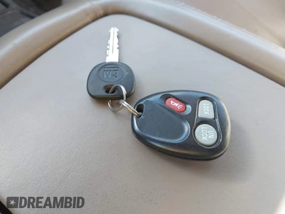 ✅ 2002 GMC Yukon Denali • VIN: 1GKEK63UX2J323023 • Lot: 43787393. Listed on IAAI with 184,795 mi. Free auction sales archive from the USA and detailed vehicle history report at DreamBid. Image 11.