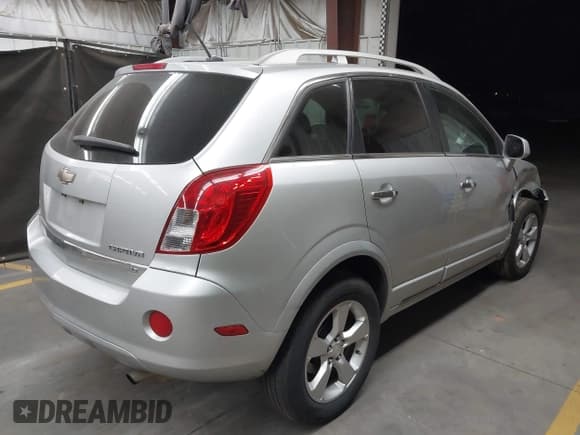 ✅ 2014 Chevrolet Captiva Sport LT • VIN: 3GNAL3EK3ES646535 • Lot: 42370698. Wystawiony na IAAI z przebiegiem 145 877 mil. Bezpłatny archiwum sprzedaży aukcyjnych z USA i szczegółowy raport historii pojazdu na DreamBid. Zdjęcie 4.