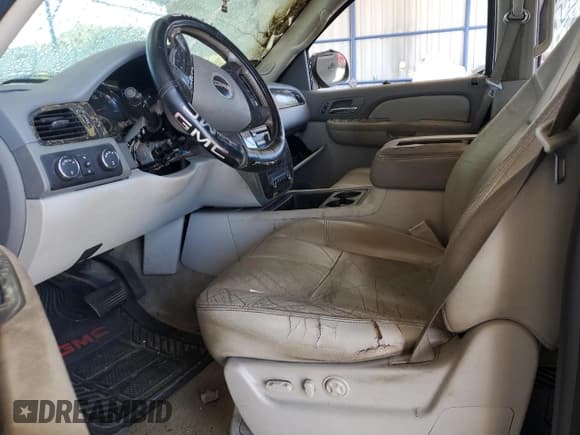 ✅ 2007 GMC Yukon SLT • VIN: 1GKFK13047J264322 • Lot: 80310265. Listed on Copart with Not provided. Free auction sales archive from the USA and detailed vehicle history report at DreamBid. Image 7.