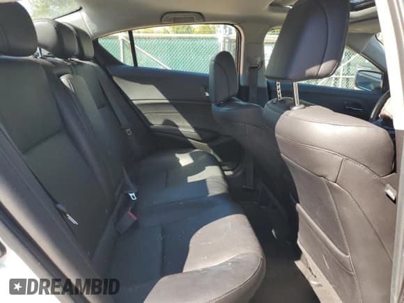 ✅ 2017 Acura ILX Premium • VIN: 19UDE2F79HA015302 • Lot: 82508715. Listed on Copart with Not provided. Free auction sales archive from the USA and detailed vehicle history report at DreamBid. Image 10.