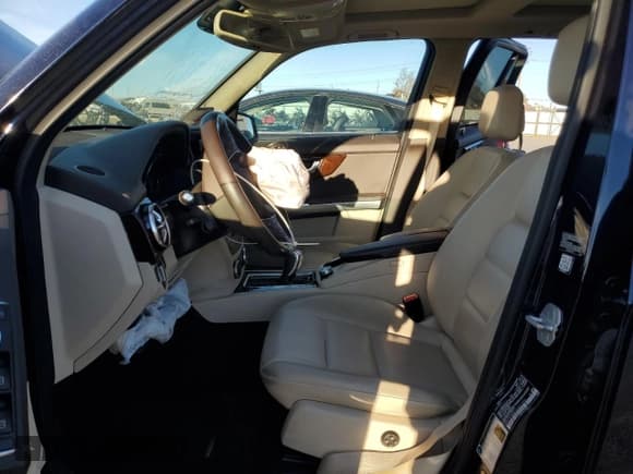 ✅ 2014 Mercedes-Benz GLK 350 • VIN: WDCGG8JB1EG331493 • Лот: 93061965. Опубликован ранее на Copart с пробегом 170 306 миль. Бесплатный доступ к архиву аукционных продаж из США и подробный отчёт об истории автомобиля на DreamBid. Изображение 7.