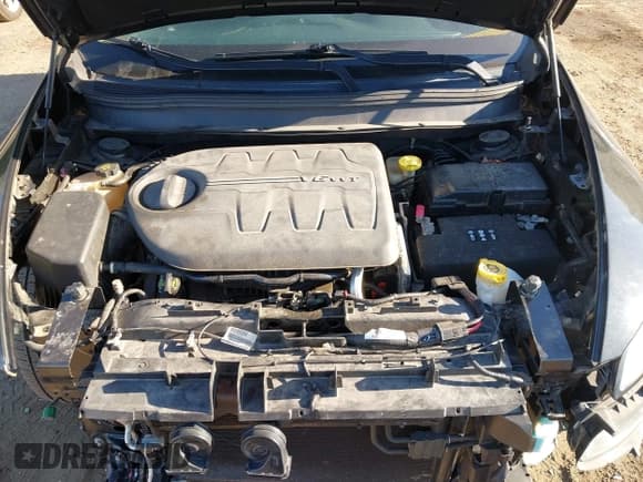 ✅ 2016 Jeep Cherokee Latitude • VIN: 1C4PJMCS5GW175951 • Lot: 43392421. Wystawiony na IAAI z przebiegiem 73 136 mil. Bezpłatny archiwum sprzedaży aukcyjnych z USA i szczegółowy raport historii pojazdu na DreamBid. Zdjęcie 10.