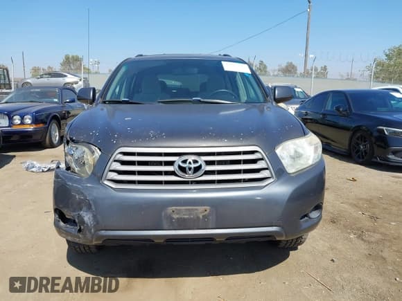✅ 2010 Toyota Highlander • VIN: 5TDZA3EH6AS001057 • Lot: 43387245. Listed on IAAI with 204,130 mi. Free auction sales archive from the USA and detailed vehicle history report at DreamBid. Image 12.