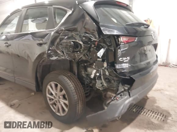 ✅ 2025 Mazda CX-5 S • VIN: JM3KFBAL4S0609940 • Lot: 42620932. Wystawiony na IAAI z przebiegiem 2 106 mil. Bezpłatny archiwum sprzedaży aukcyjnych z USA i szczegółowy raport historii pojazdu na DreamBid. Zdjęcie 6.