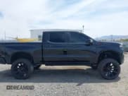 ✅ 2021 Chevrolet Silverado 1500 RST • VIN: 1GCUYEEL8MZ376540 • Lot: 42153636. Wystawiony na IAAI z przebiegiem 40 516 mil. Bezpłatny archiwum sprzedaży aukcyjnych z USA i szczegółowy raport historii pojazdu na DreamBid. Zdjęcie 13.