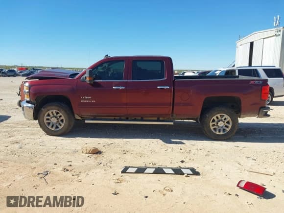 ✅ 2017 Chevrolet Silverado 2500HD LT • VIN: 1GC1KVEY6HF149323 • Lot: 43544222. Listed on IAAI with Not provided. Free auction sales archive from the USA and detailed vehicle history report at DreamBid. Image 14.