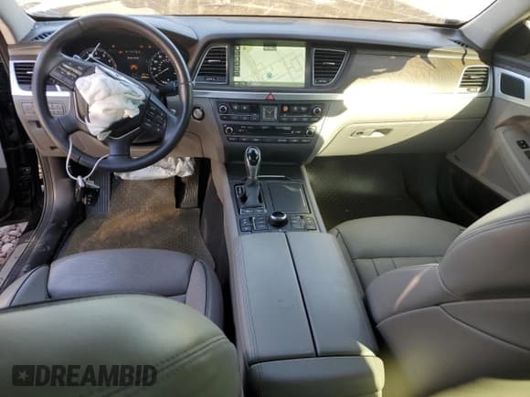 ✅ 2015 Hyundai Genesis 3.8L • VIN: KMHGN4JE1FU099958 • Lot: 79310554. Wystawiony na Copart z przebiegiem 50 324 mil. Bezpłatny archiwum sprzedaży aukcyjnych z USA i szczegółowy raport historii pojazdu na DreamBid. Zdjęcie 8.